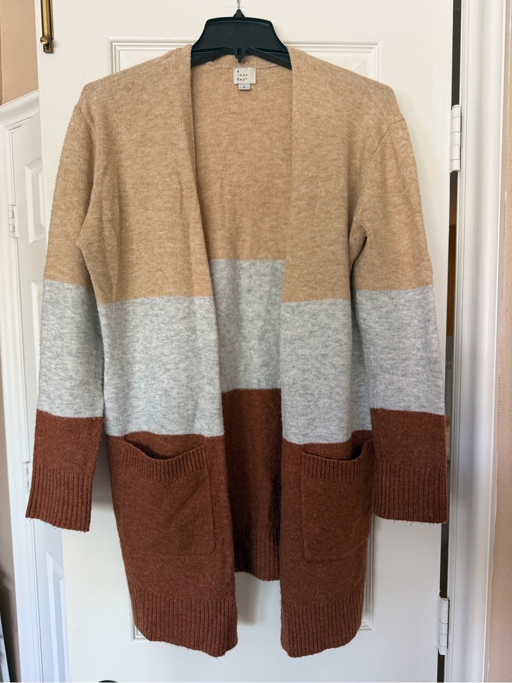 a new day Colorblock Open-Front Cardigan in Camel, Light Gray & Rust